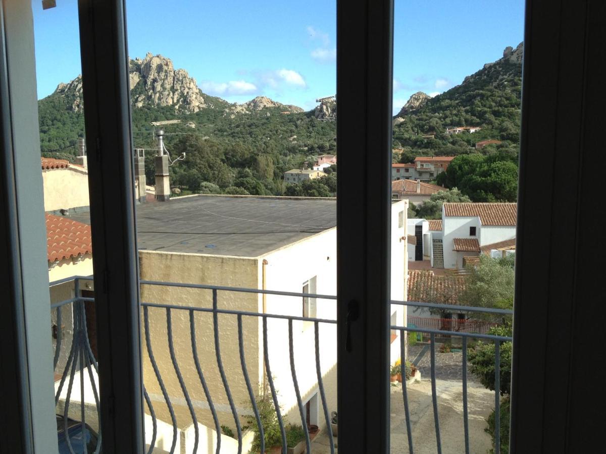 Antica Dimora La Corona San Pantaleo Εξωτερικό φωτογραφία