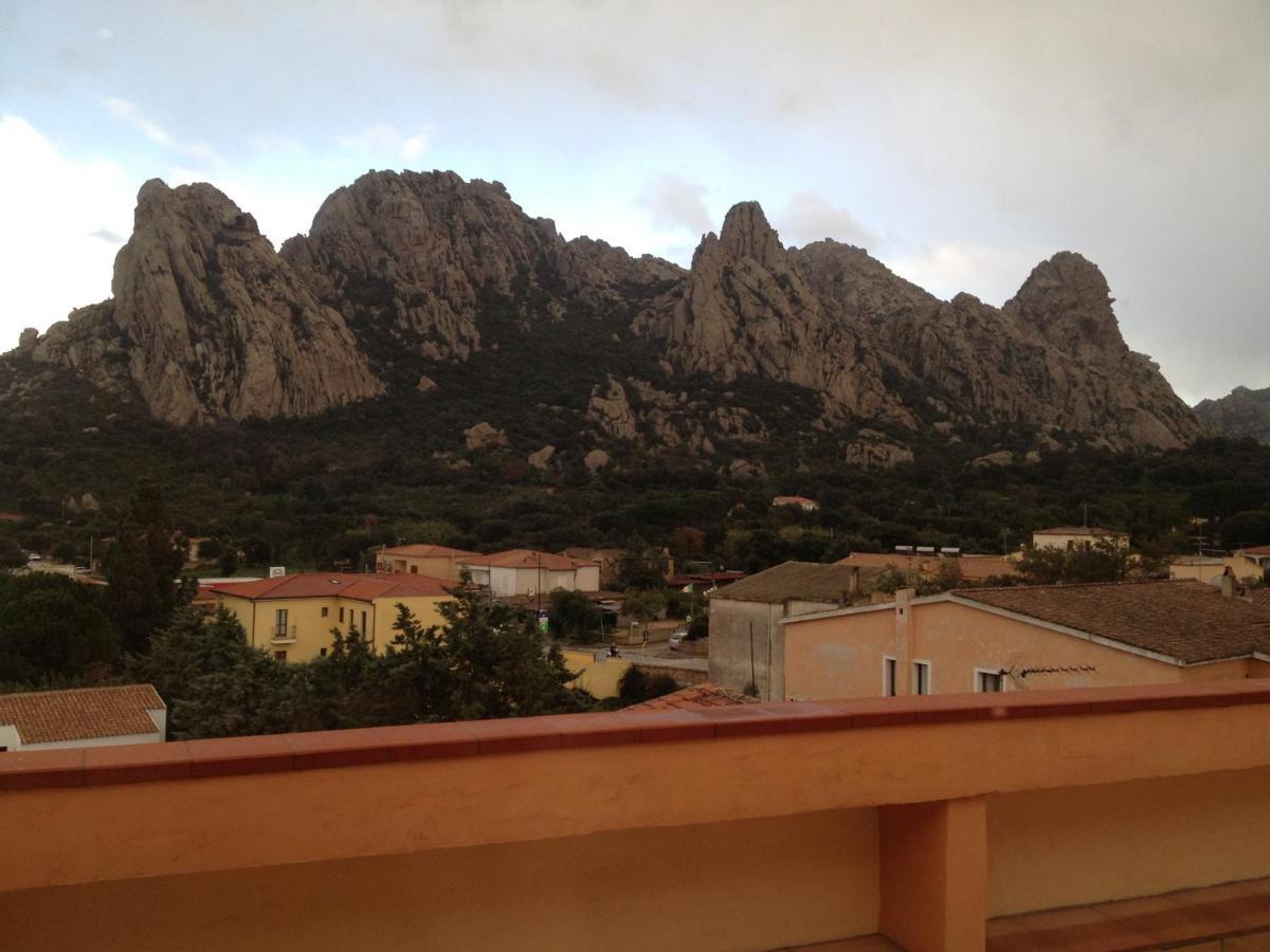 Antica Dimora La Corona San Pantaleo Εξωτερικό φωτογραφία